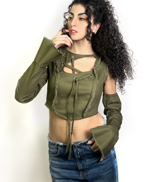 AMETRIA Crop top cut out