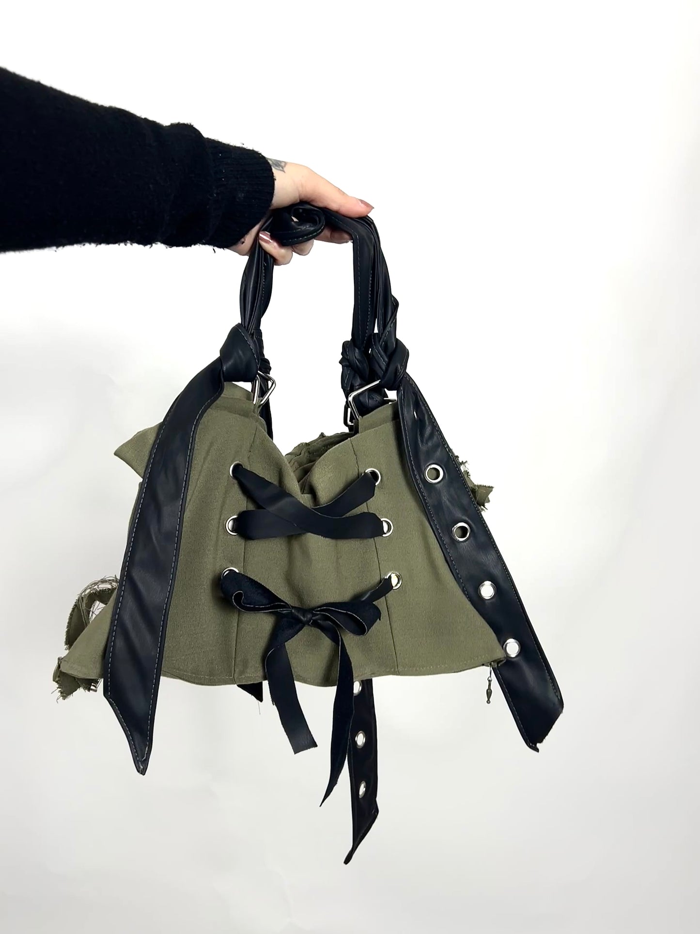 DIVENIRE crop top/borsa spallini cambiabili