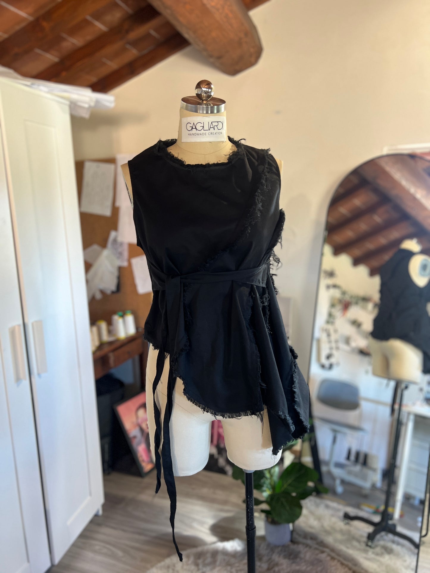 AISHA canotta in cotone nero