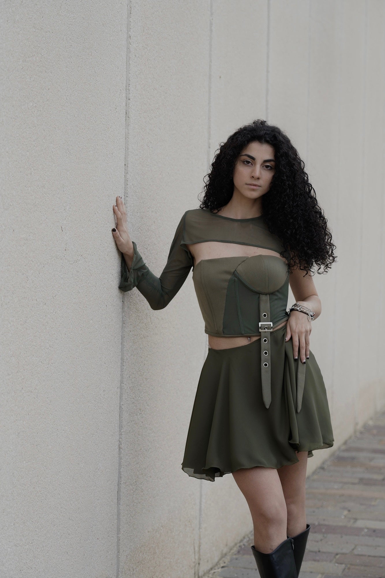 DELABRÈ OUTFIT