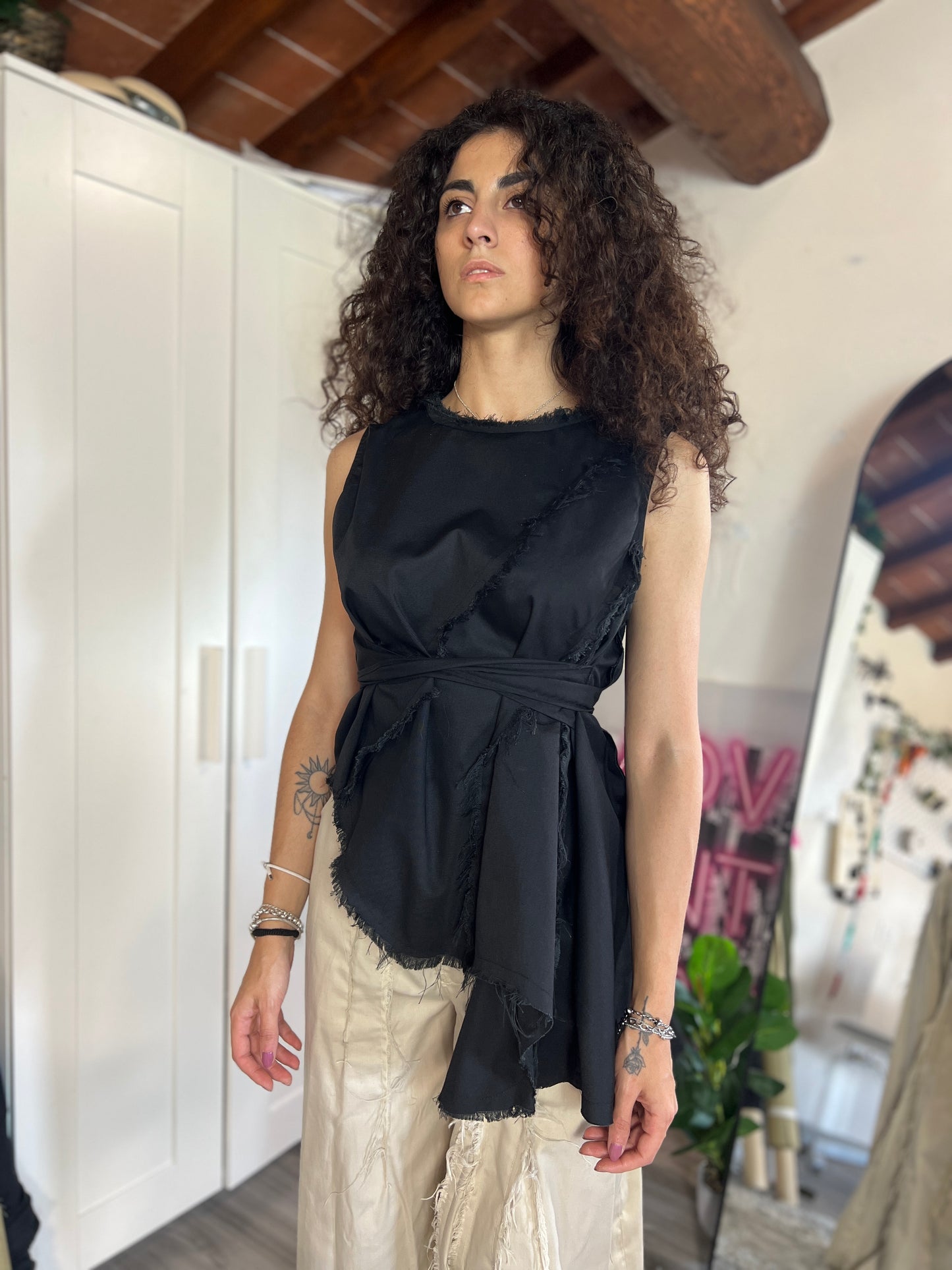 AISHA canotta in cotone nero